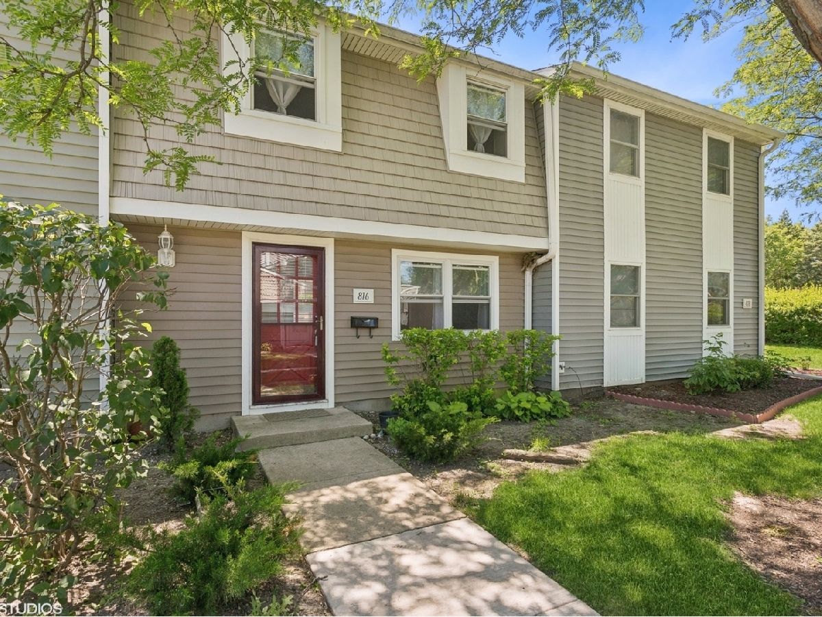 Townhomes & Condos Sold Sheffield Towne Schaumburg Illinois, 816 Dunbar
