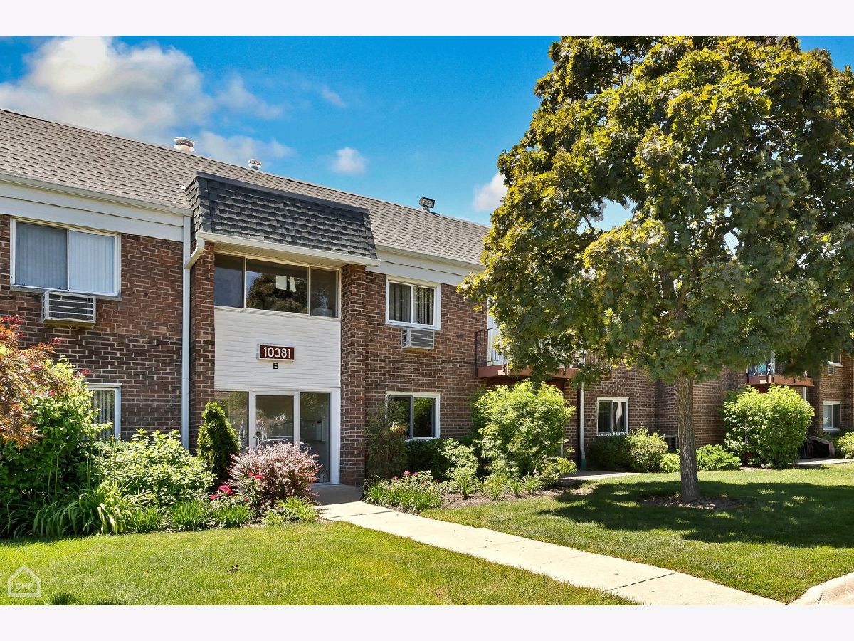 Condominiums Sold Regency Condominiums Glenview Illinois, 10381 Dearlove