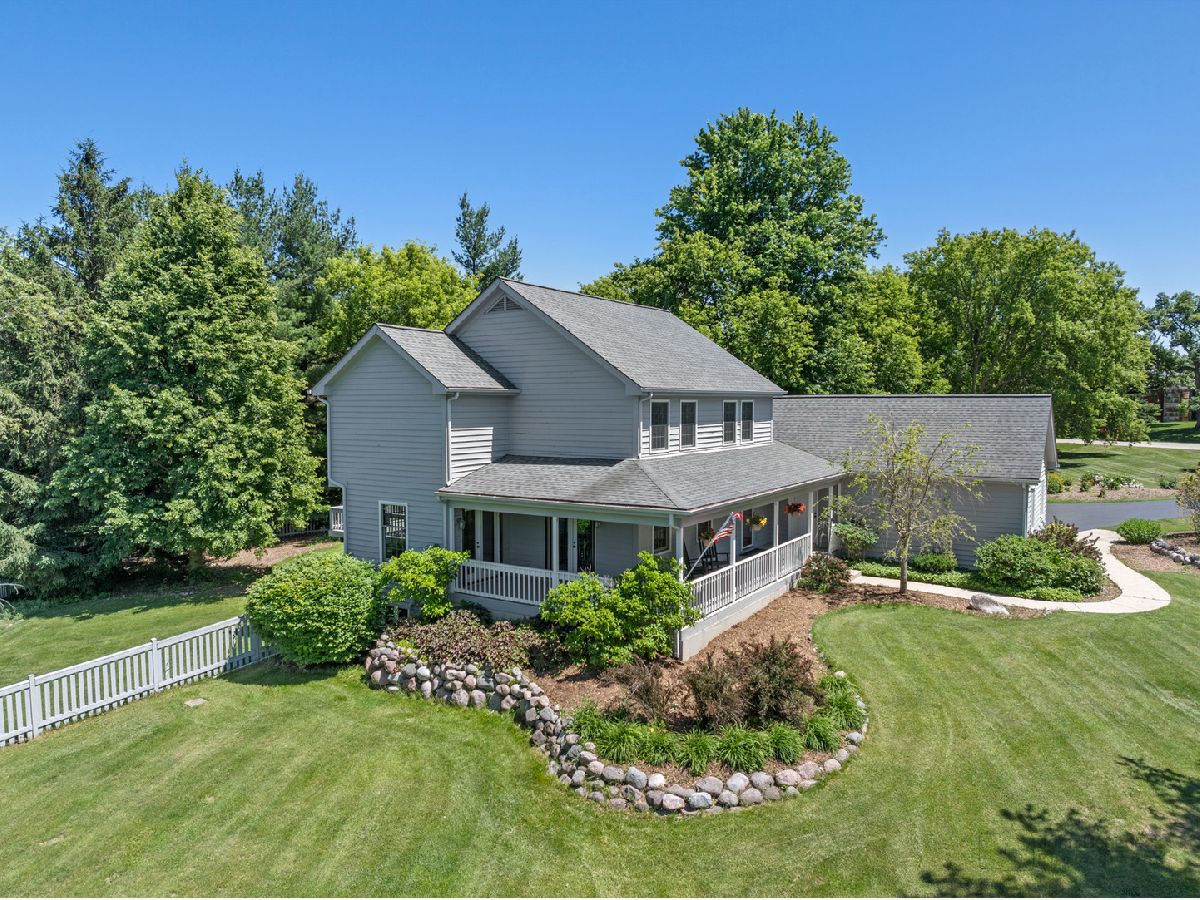 Homes Sold Squaw Creek Crystal Lake Illinois, 5518 Sequoia