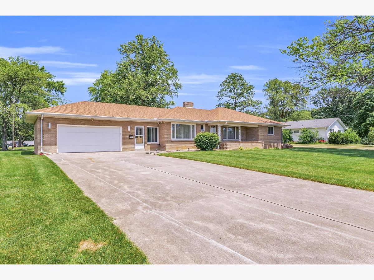  Sold Roberts Illinois, 204 Cemetery