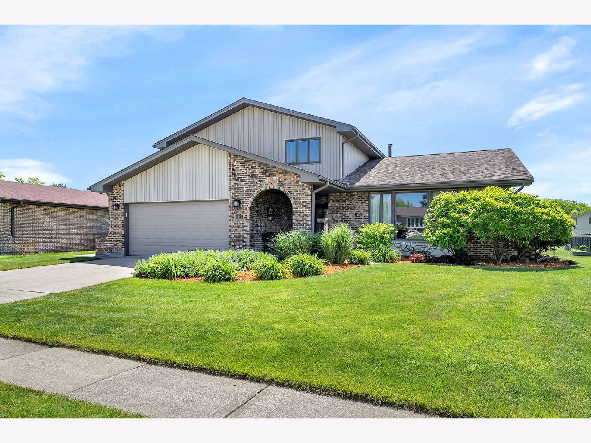 Homes Sold Derby Hills Homer Glen Illinois, 14443 Pheasant