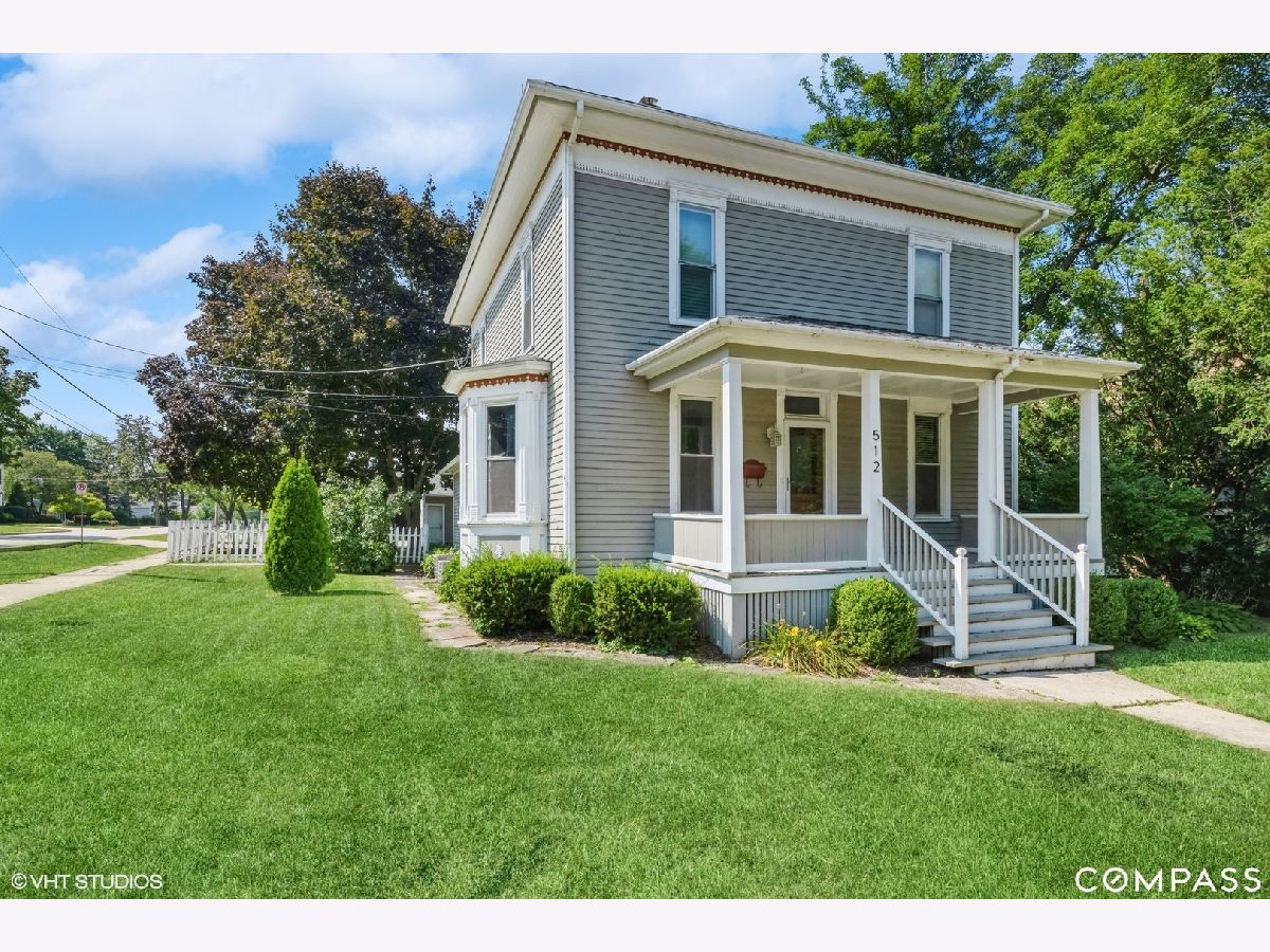 Homes & Townhomes & Condos Rented Barrington Village Barrington Illinois, 512 Hough