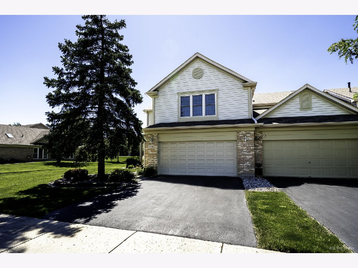 Townhomes & Homes Sold Bristol Park Tinley Park Illinois, 7734 Bristol Park