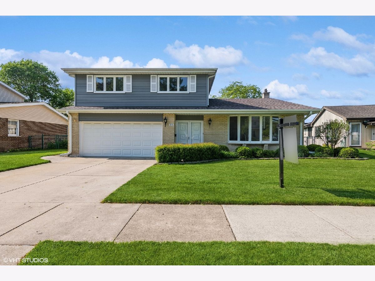 Homes Sold Ivy Hill East Arlington Heights Illinois, 1915 Peachtree