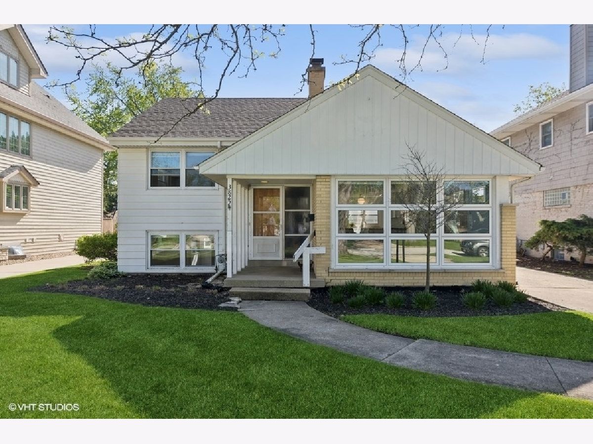 Homes & Townhomes Sold Old Town Western Springs Illinois, 3825 Lawn