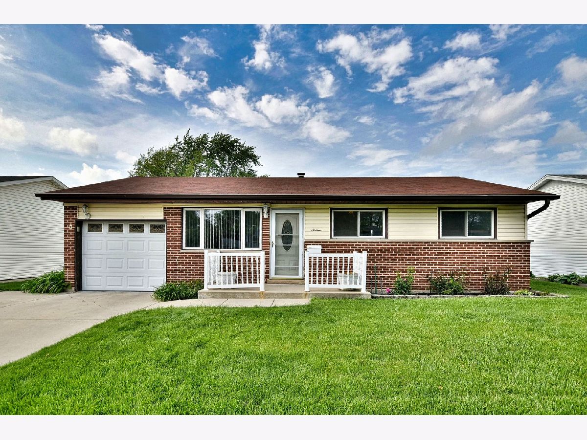 Homes Sold Old Glendale Heights East Glendale Heights Illinois, 16 Schubert