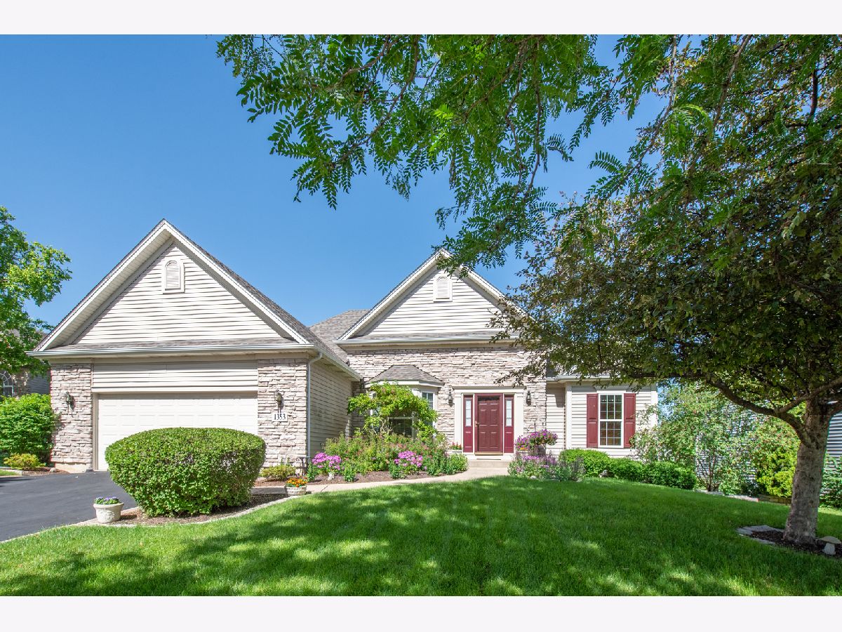 Homes Sold Arbor Ridge Montgomery Illinois, 1353 Oak Ridge