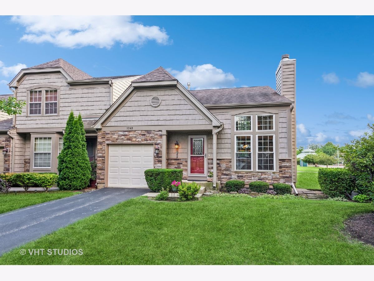 Townhomes & Homes Sold Spinnaker Cove Carol Stream Illinois, 1243 Seabury