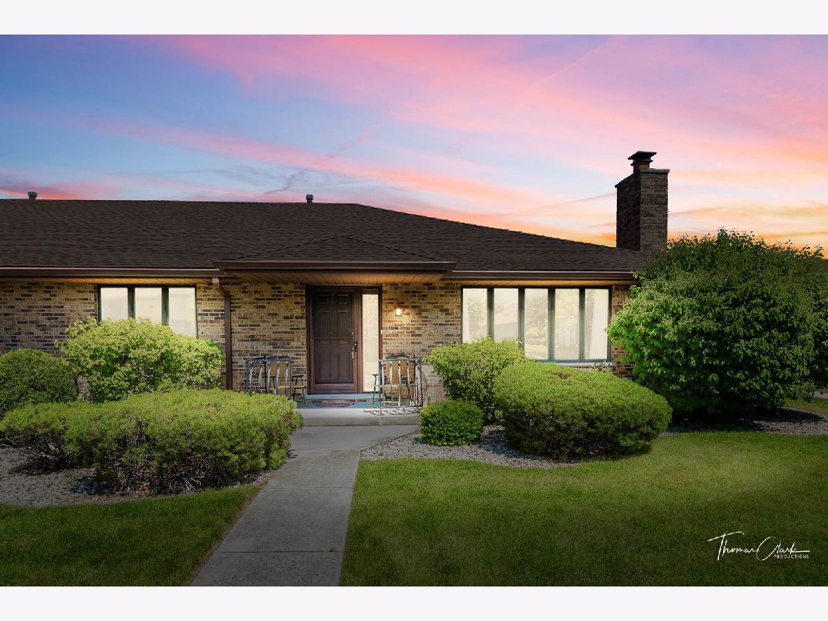 Condos & Townhomes & Homes Sold Clearview Tinley Park Illinois, 16034 Eagle Ridge