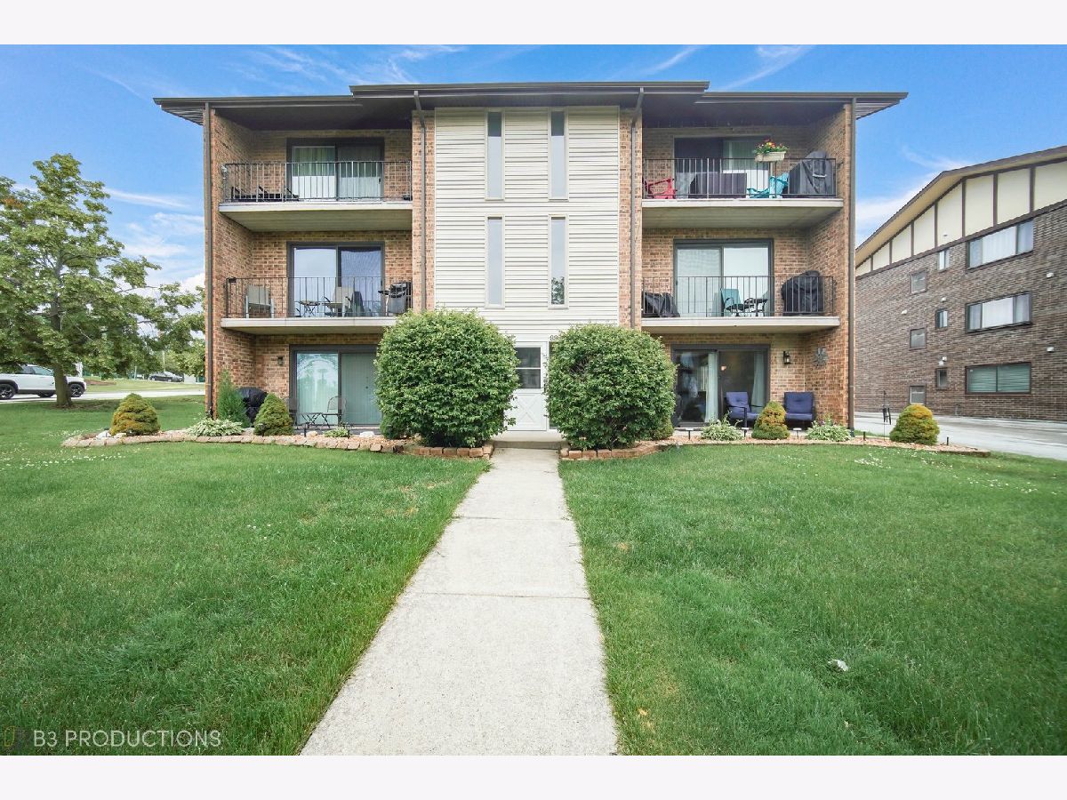 Condos & Townhomes Sold Treetop Orland Park Illinois, 9950 Shady