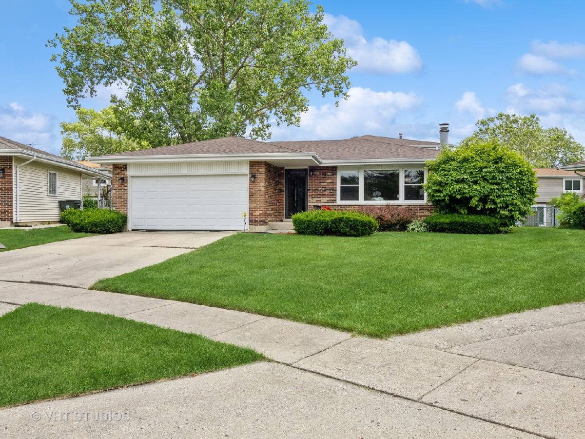 Homes Sold Fair Meadows Palatine Illinois, 951 Bradley