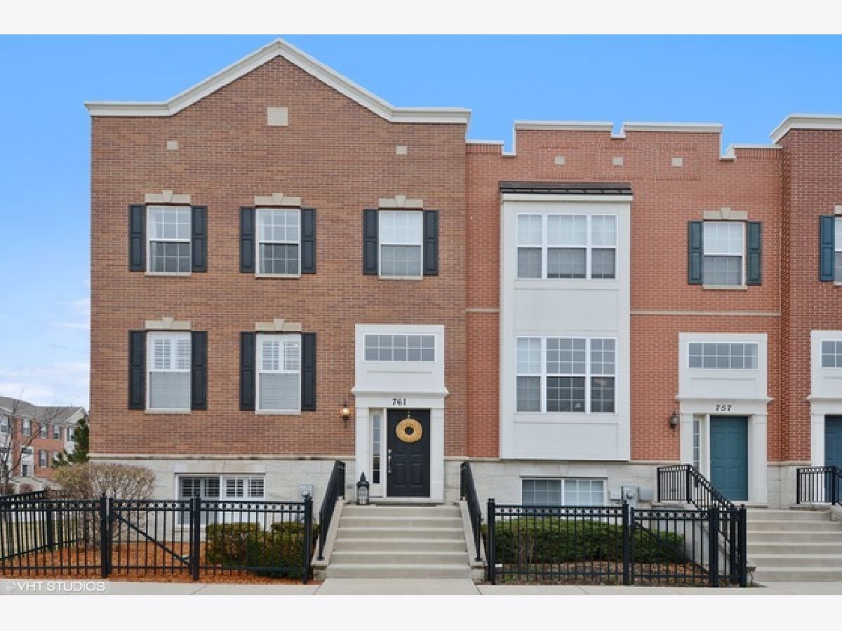 Townhomes & Condos Rented Lehigh Station Aurora Illinois, 761 Station