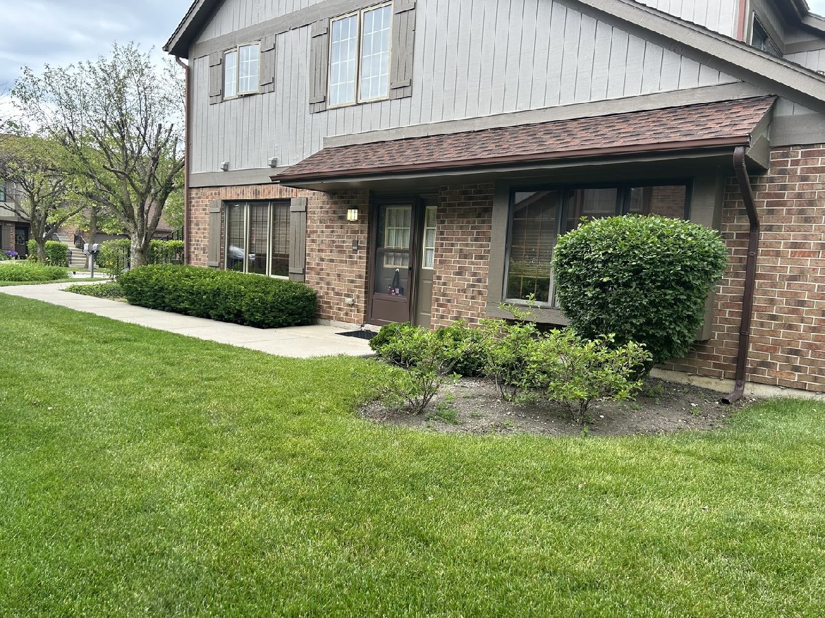 Condos & Townhomes Sold Oak Hills Palos Heights Illinois, 13349 Oak Hills