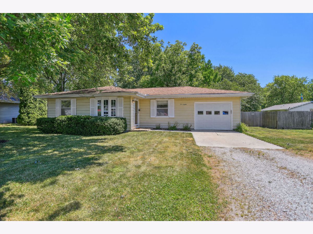  Sold Arcola Illinois, 415 Ridge