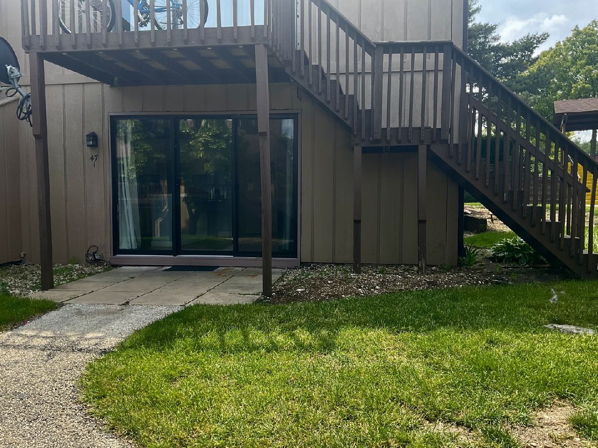 Condos & Townhomes Rented Vacation Village Fox Lake Illinois, 47 Nassau Colony