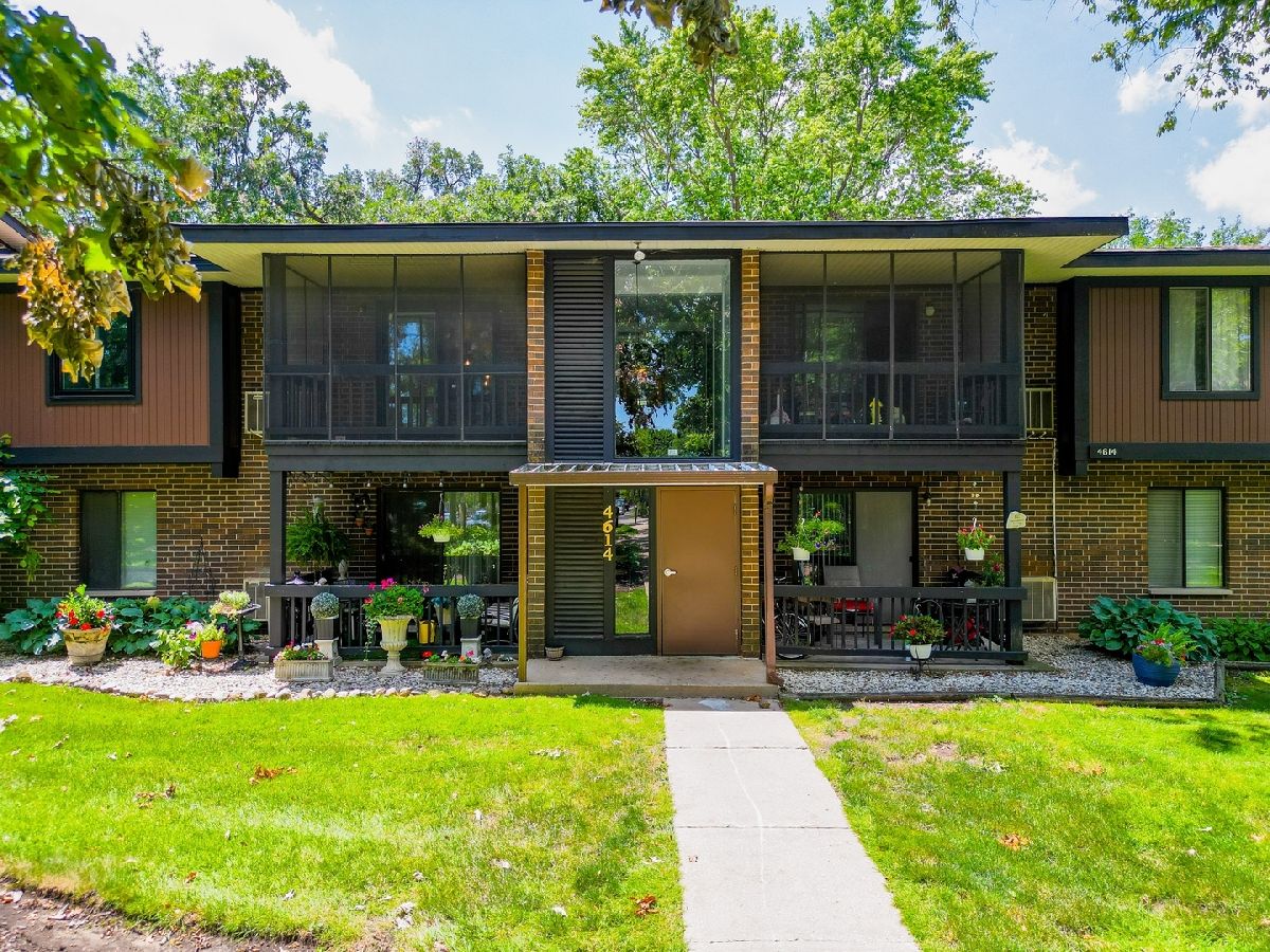 Condominiums Sold Northfox Mchenry Illinois, 4614 Northfox