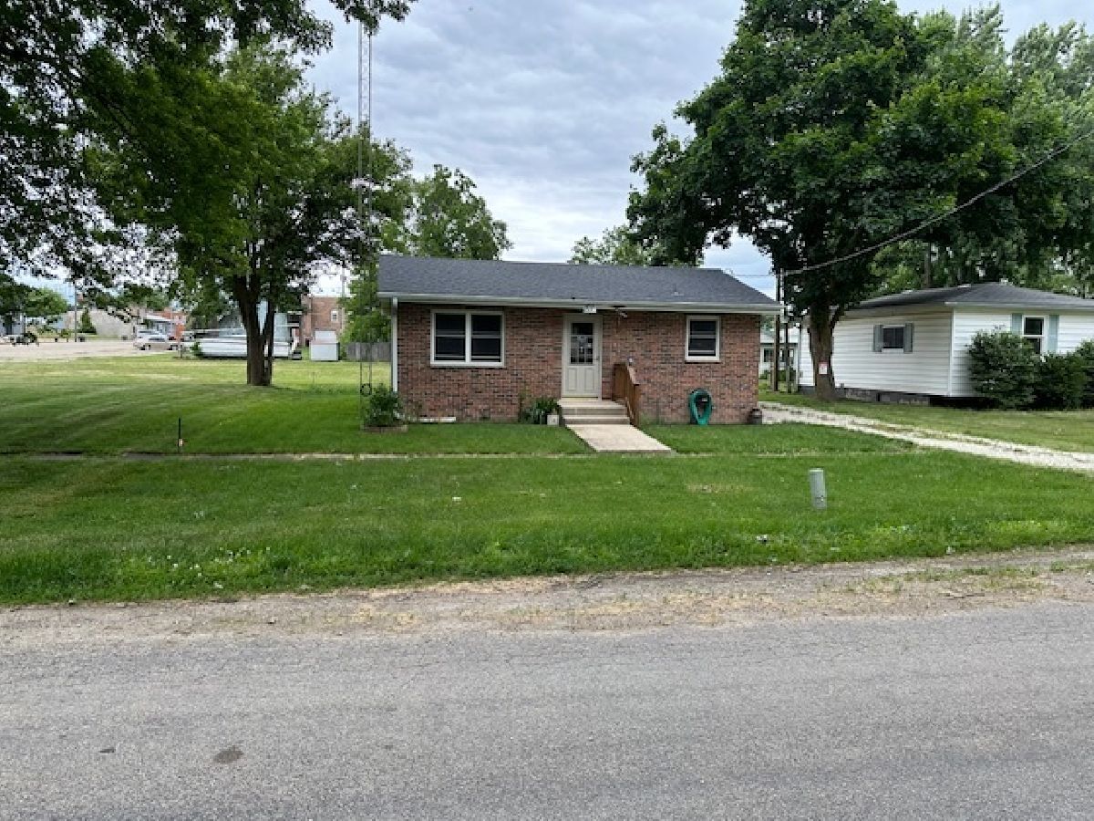  Sold Lee Illinois, 107 Nissen Stigen