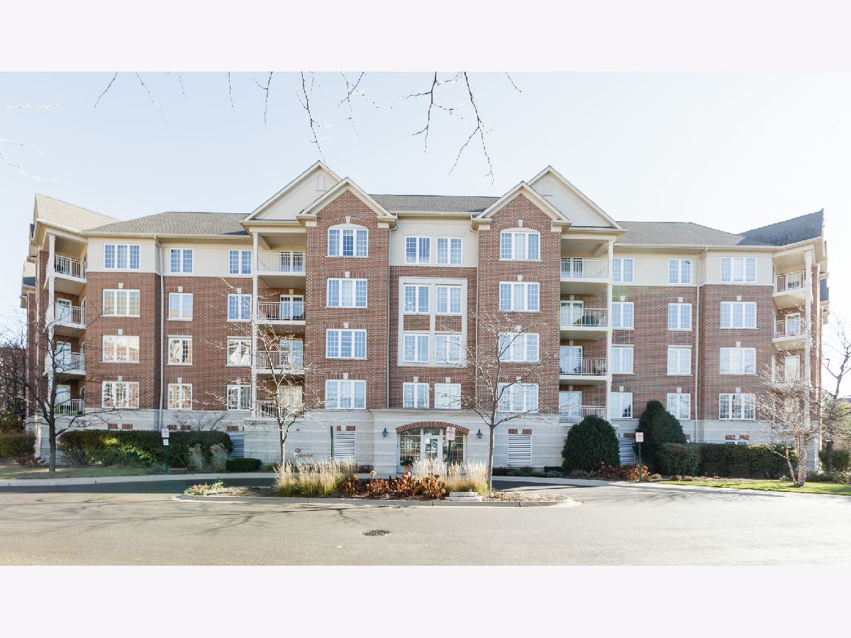 Condos & Townhomes Sold South Commons Deerfield Illinois, 610 Robert York