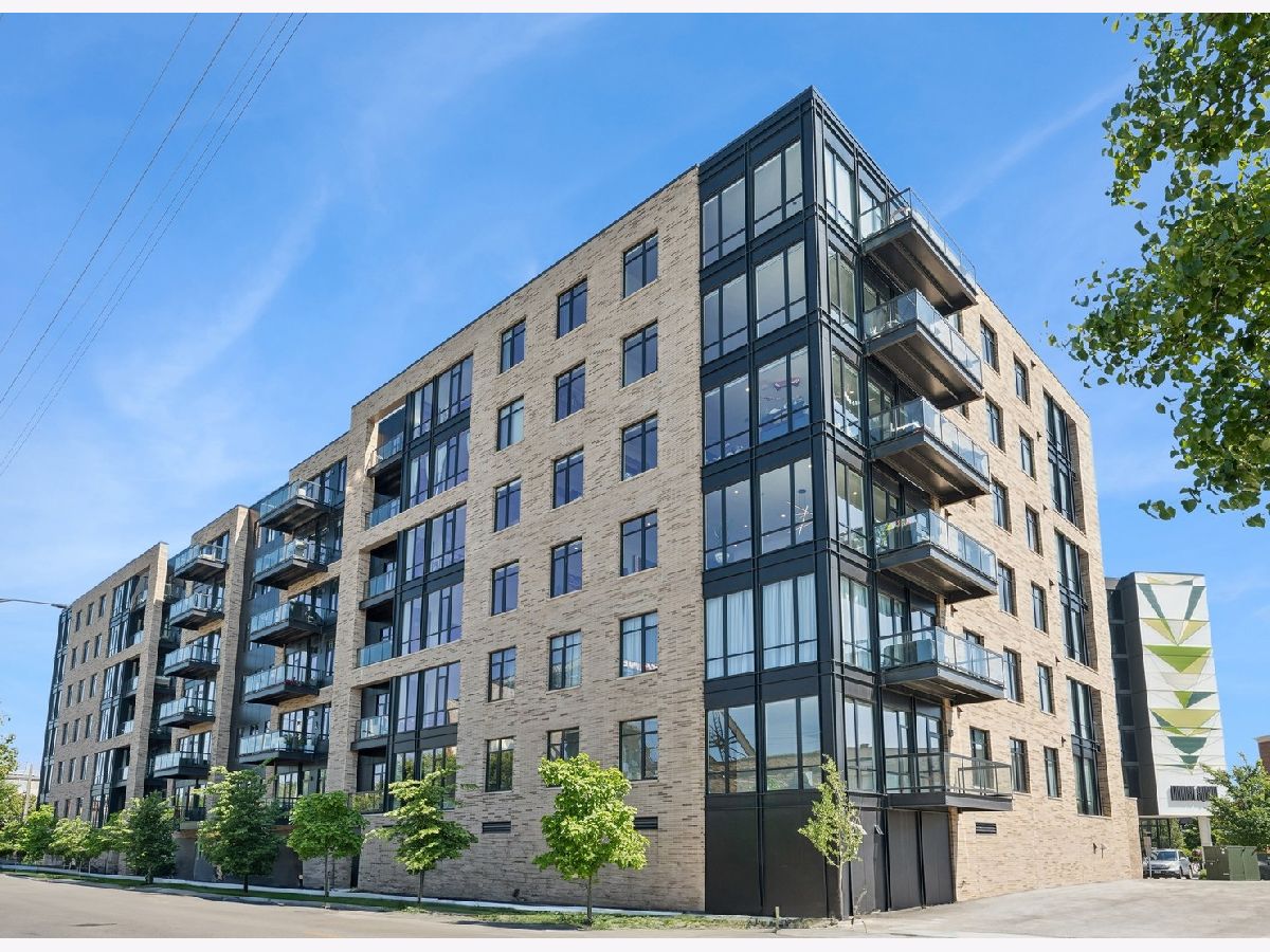 Condos & Townhomes Sold Triangle Square Chicago Illinois, 1701 Webster