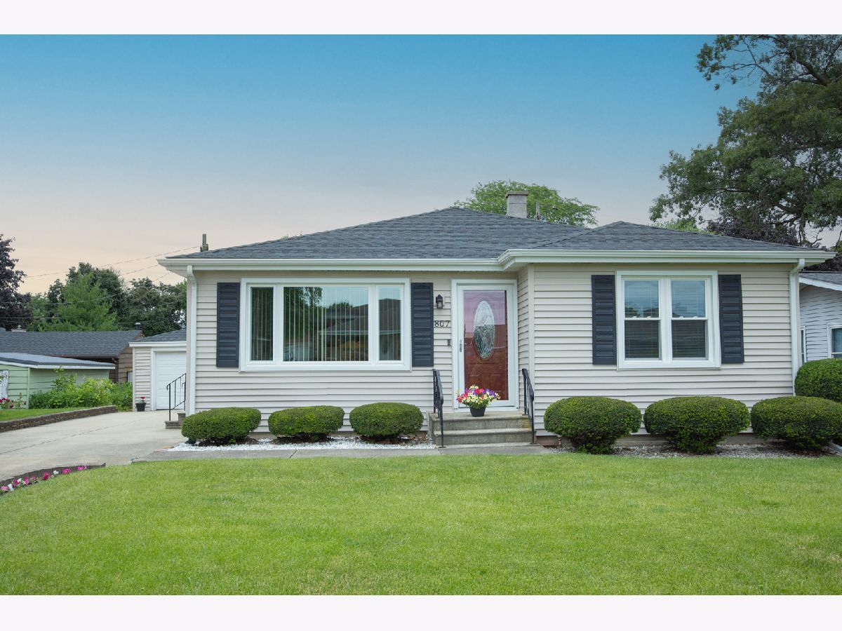 Homes Sold West Plaza Joliet Illinois, 807 Westshire