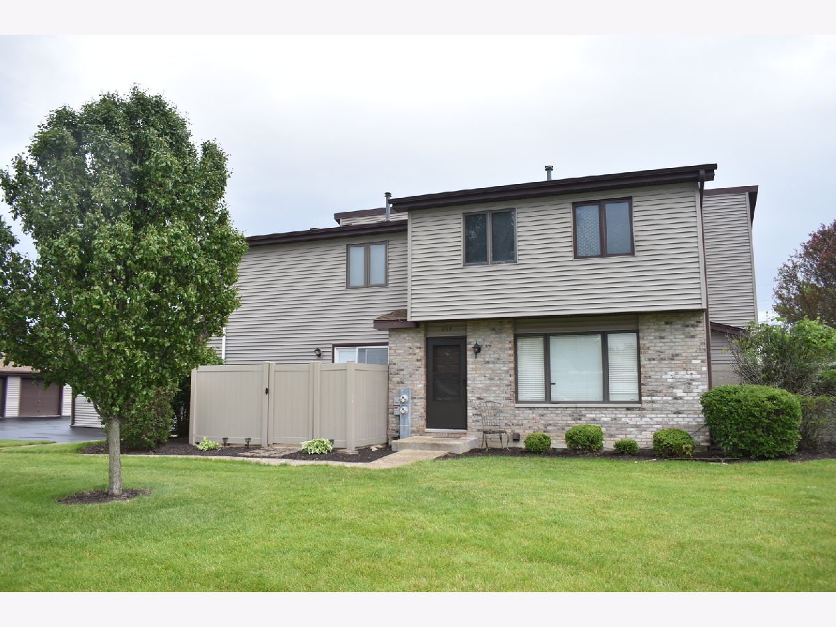 Townhomes & Condos & Homes Sold Windemere West New Lenox Illinois, 268 Circlegate