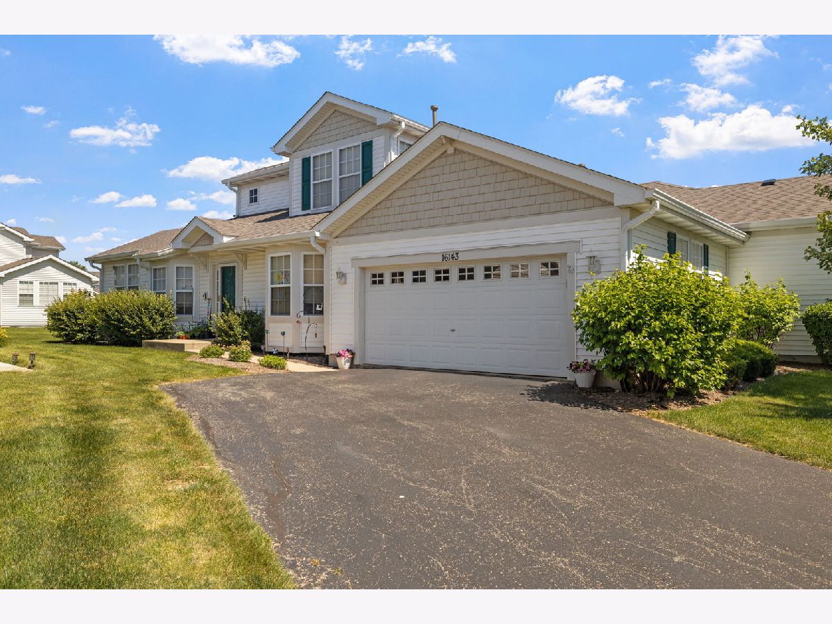 Townhomes & Homes Sold Remington Lakes Crest Hill Illinois, 16143 Huron