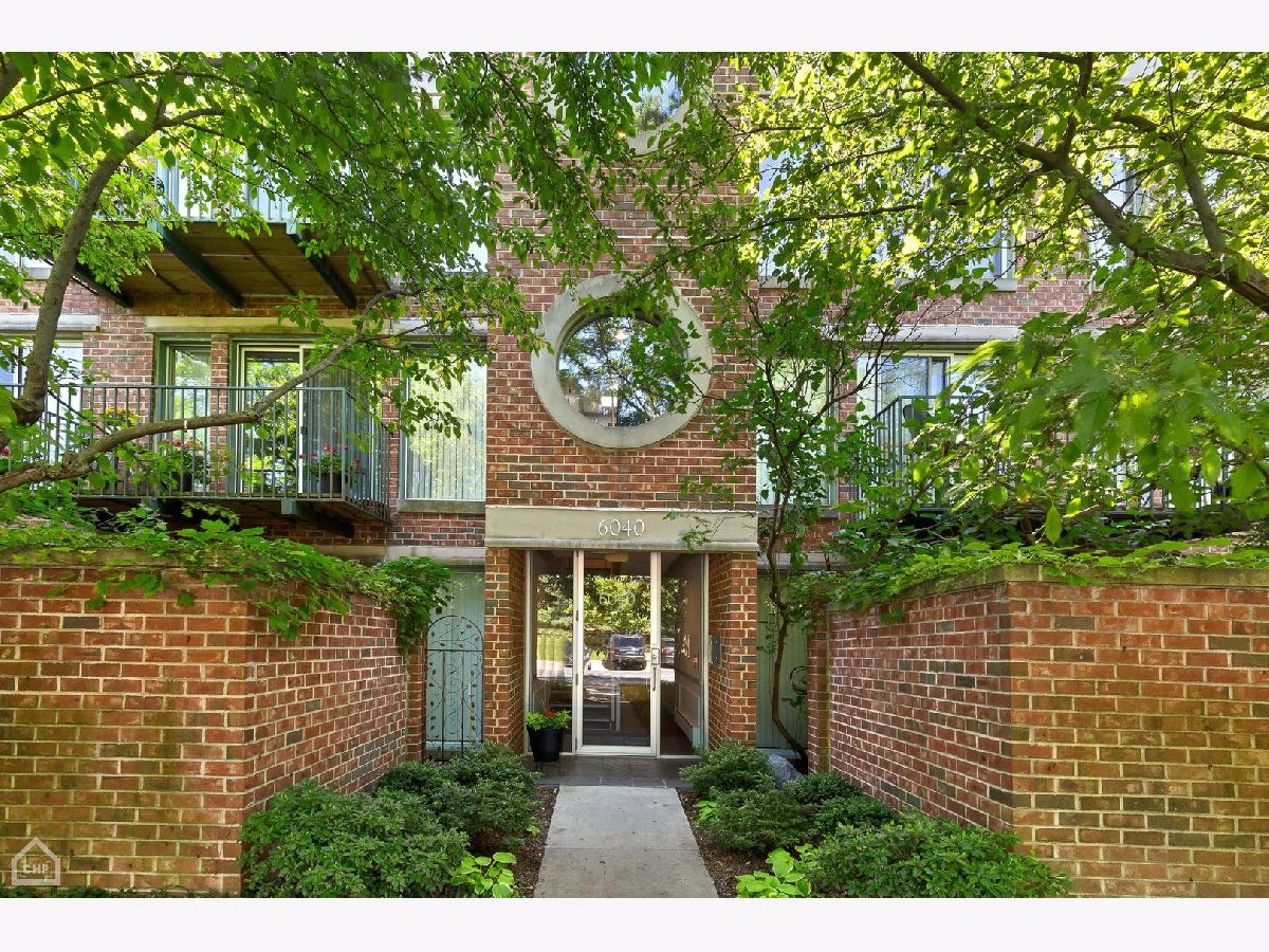 Condos & Townhomes Sold Meadowlake Northfield Illinois, 6040 Arbor