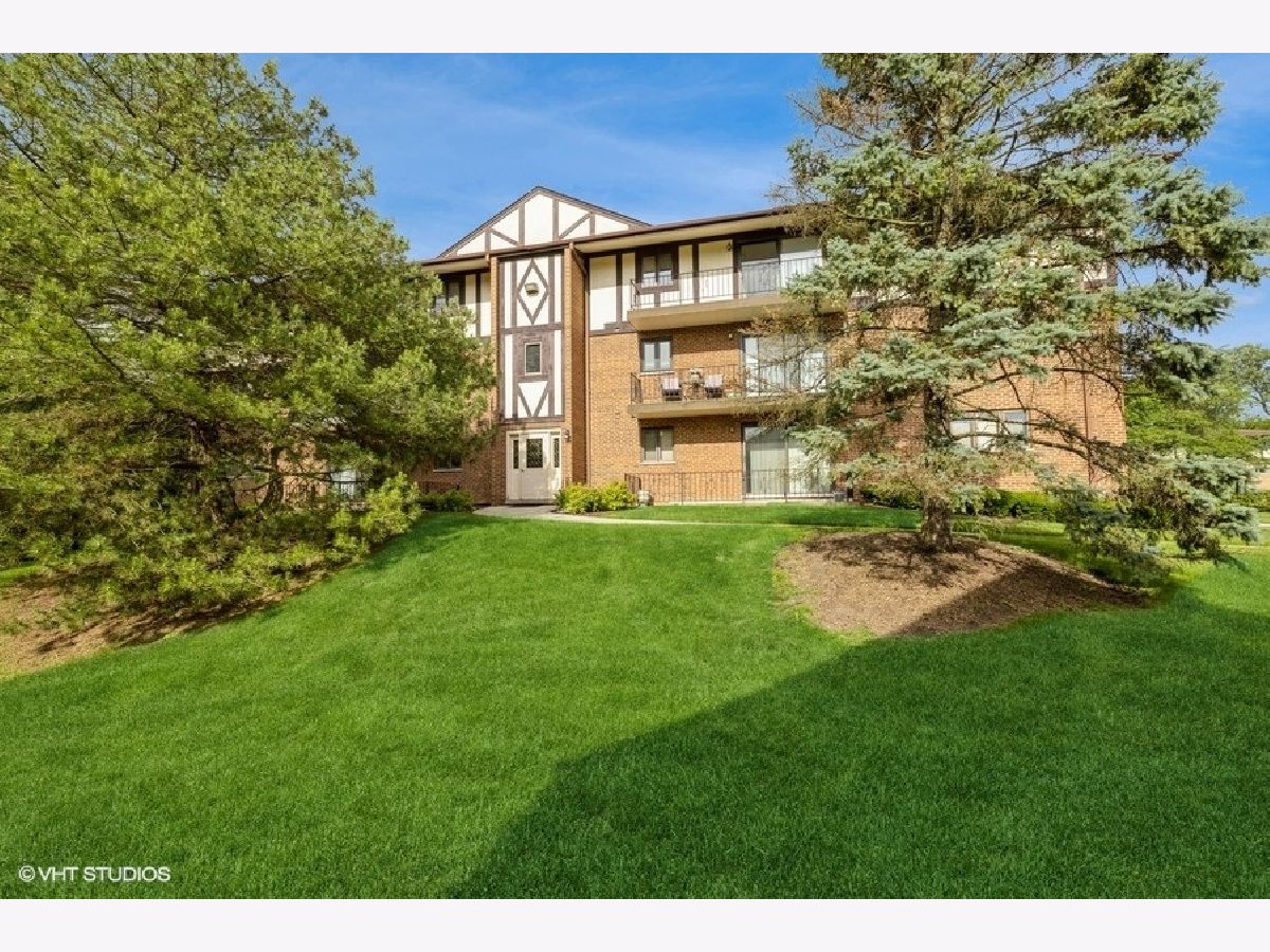 Condominiums Sold Hidden Valley Palos Hills Illinois, 10840 84th