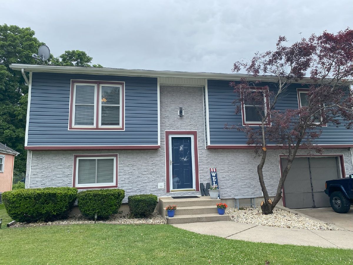  Sold Ladd Illinois, 210 Hennepin