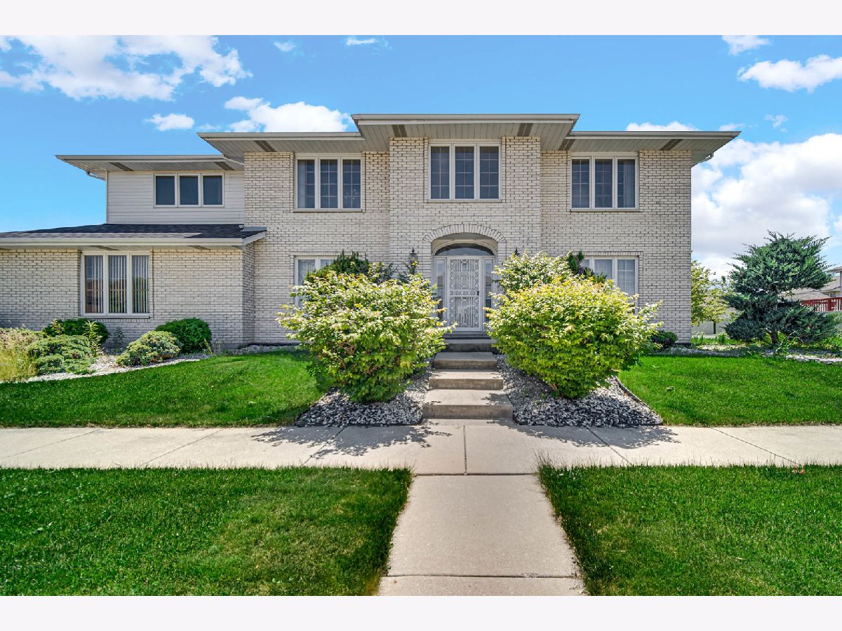 Homes & Condos & Townhomes Sold Eagle Ridge Oak Lawn Illinois, 10800 Lorel