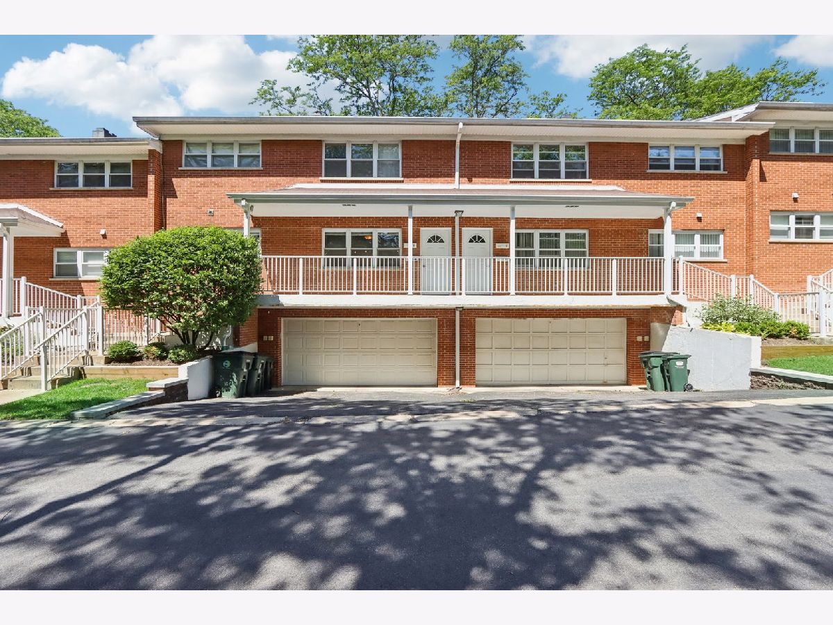 Condominiums Sold Circle Park Palatine Illinois, 169 Palatine