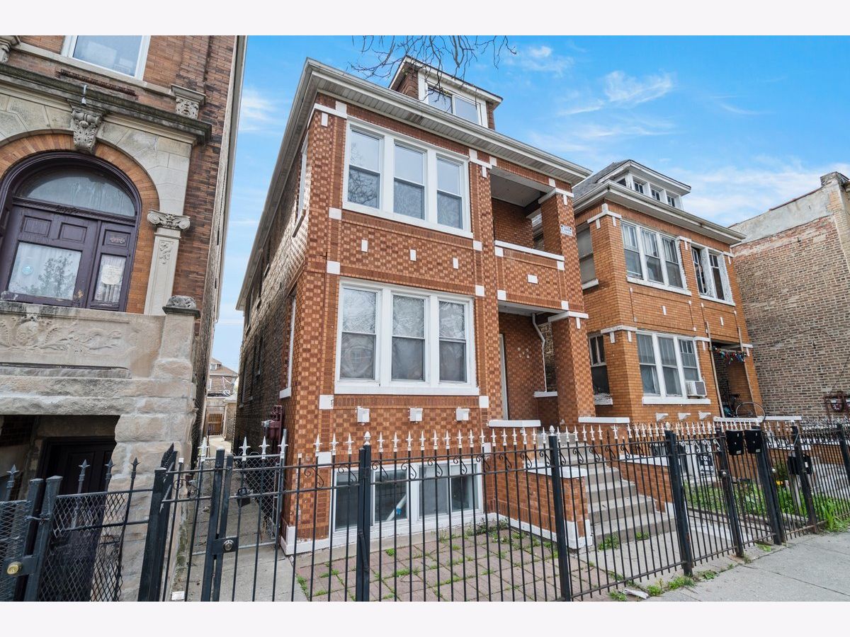 Homes & Condos & Townhomes Rented Little Village Chicago Illinois, 2444 Spaulding
