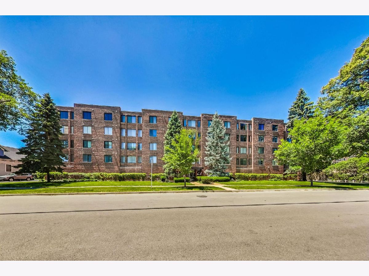 Condominiums Sold Royal Dunton Arlington Heights Illinois, 110 Dunton