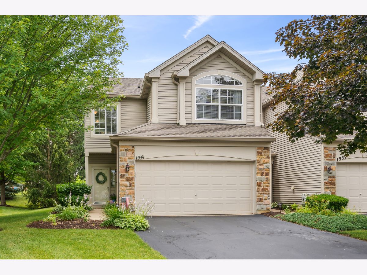 Townhomes & Condos & Homes Sold Misty Creek Aurora Illinois, 1941 Stoneheather