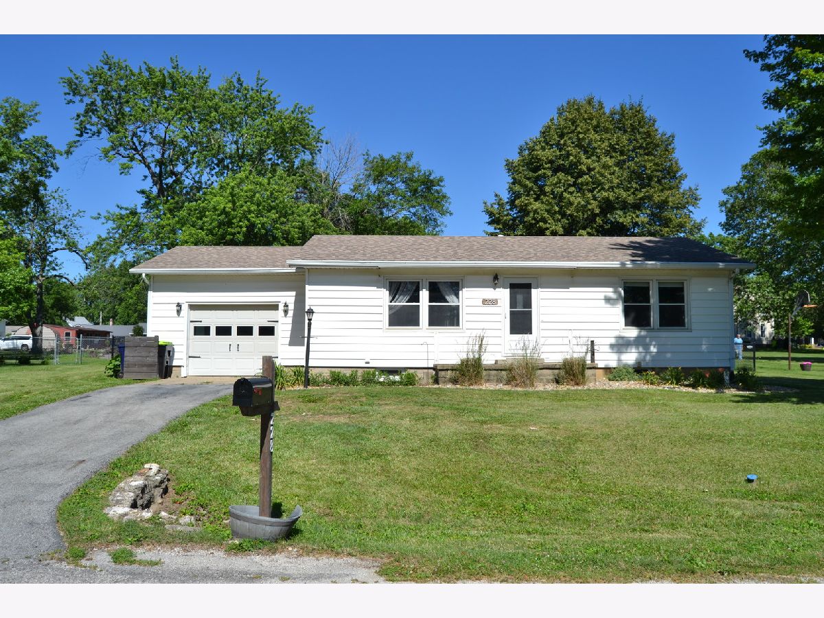  Sold Maroa Illinois, 228 Ash