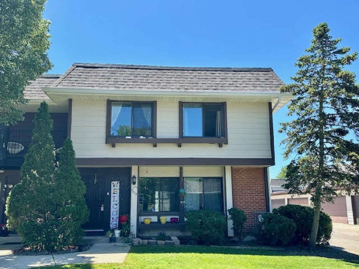 Townhomes & Condos Sold Tanglewood Hanover Park Illinois, 1333 Court O