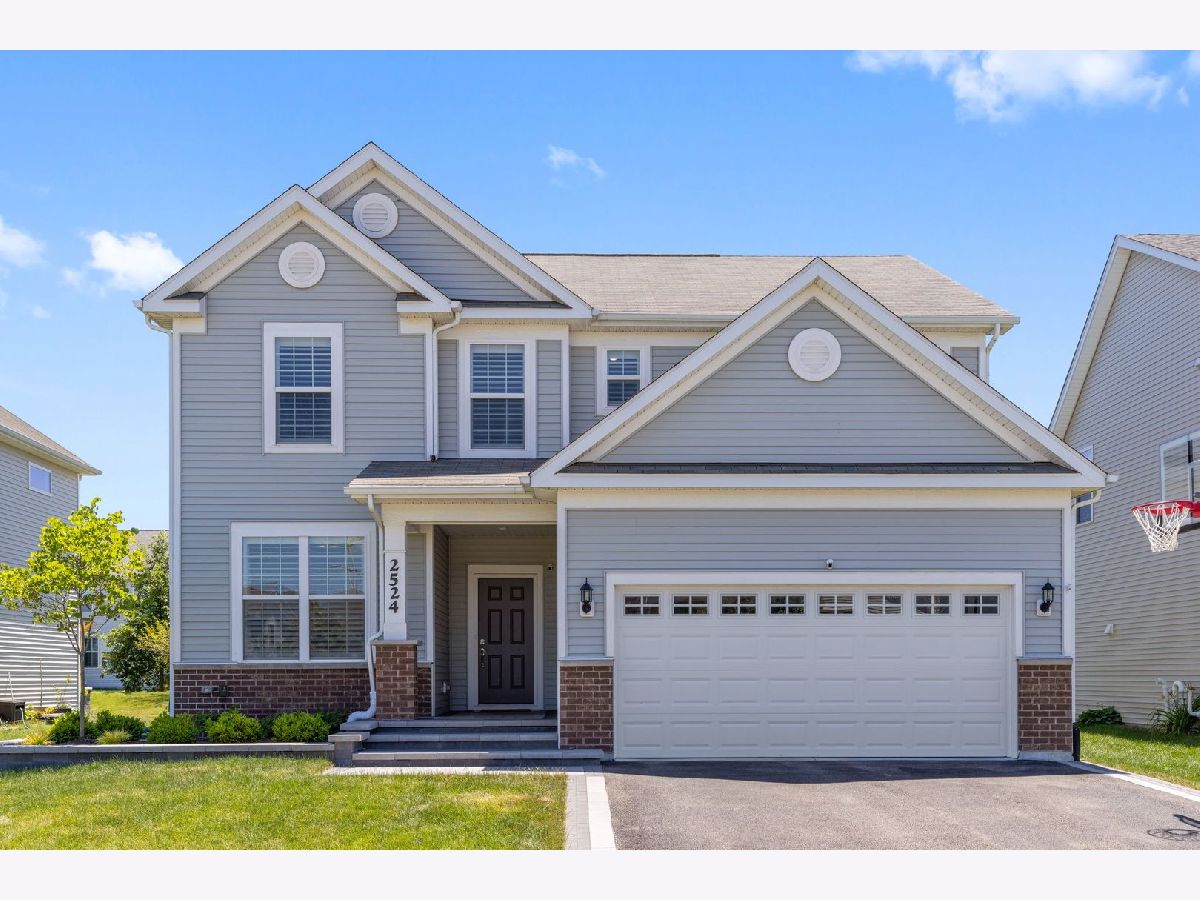 Homes Rented Atwater Naperville Illinois, 2524 Balsam Cove