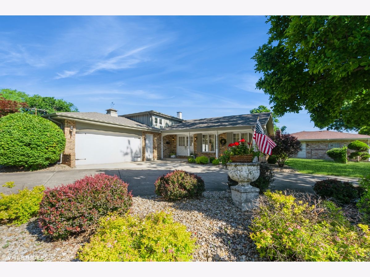 Homes Sold Thornwood Estates South Holland Illinois, 17258 Thornwood