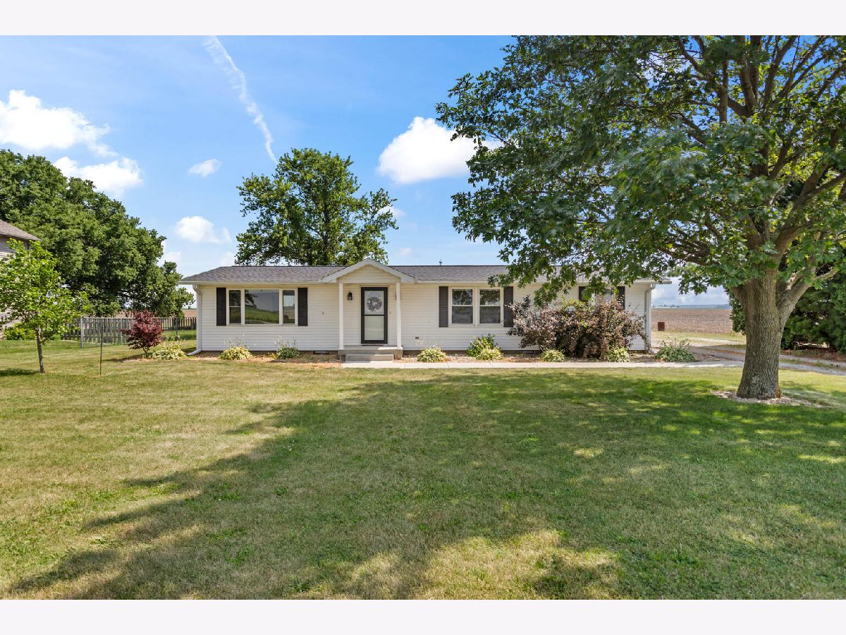 Sold Ivesdale Illinois, 95 County Road 1550