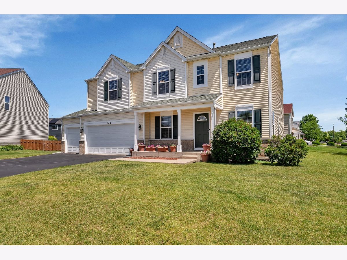 Homes & Townhomes Sold Prairie Ridge Minooka Illinois, 249 Prairie Ridge