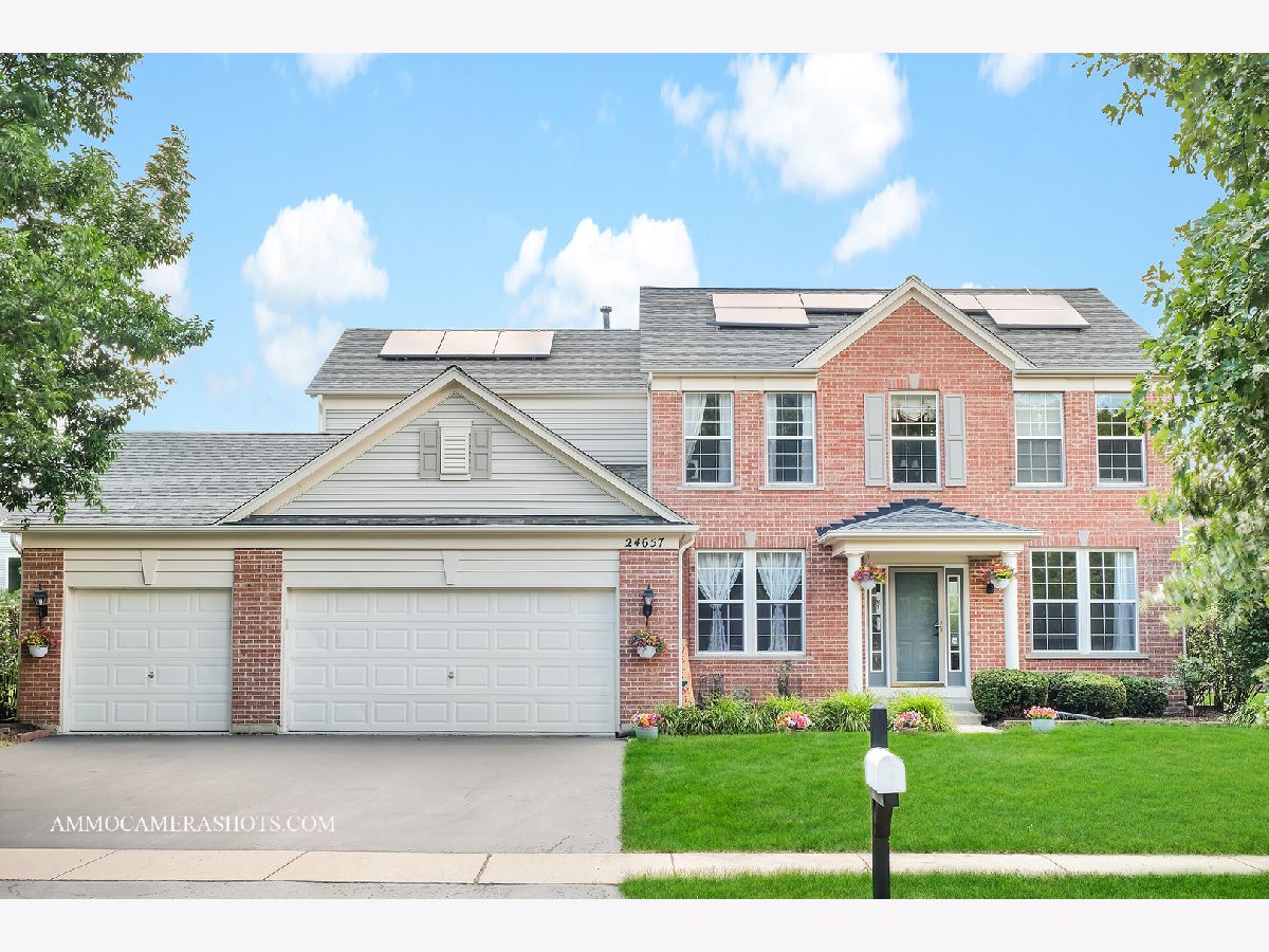 Homes & Condos & Townhomes Sold Century Trace Plainfield Illinois, 24657 Generation