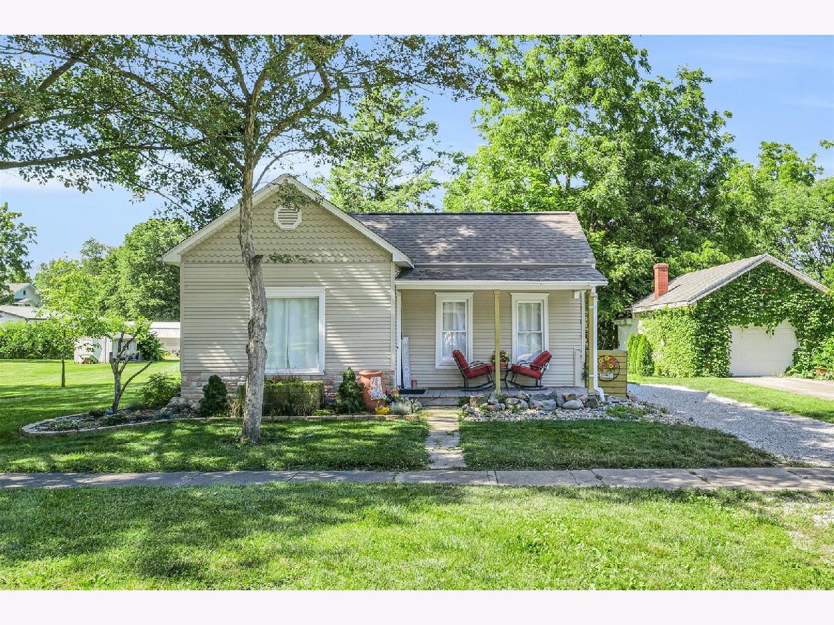  Sold Philo Illinois, 308 Van Buren