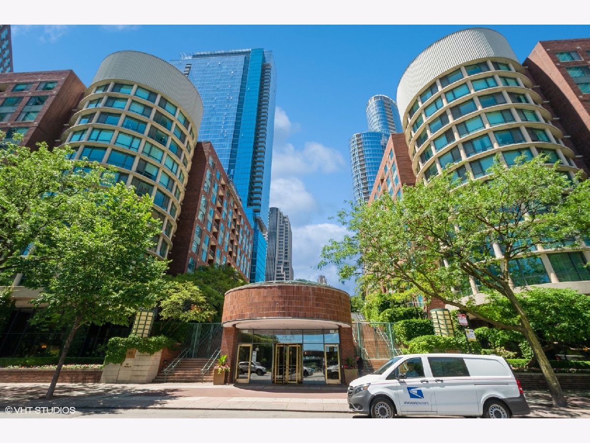 Condominiums Rented Citiview Condos Chicago Illinois, 440 Mcclurg