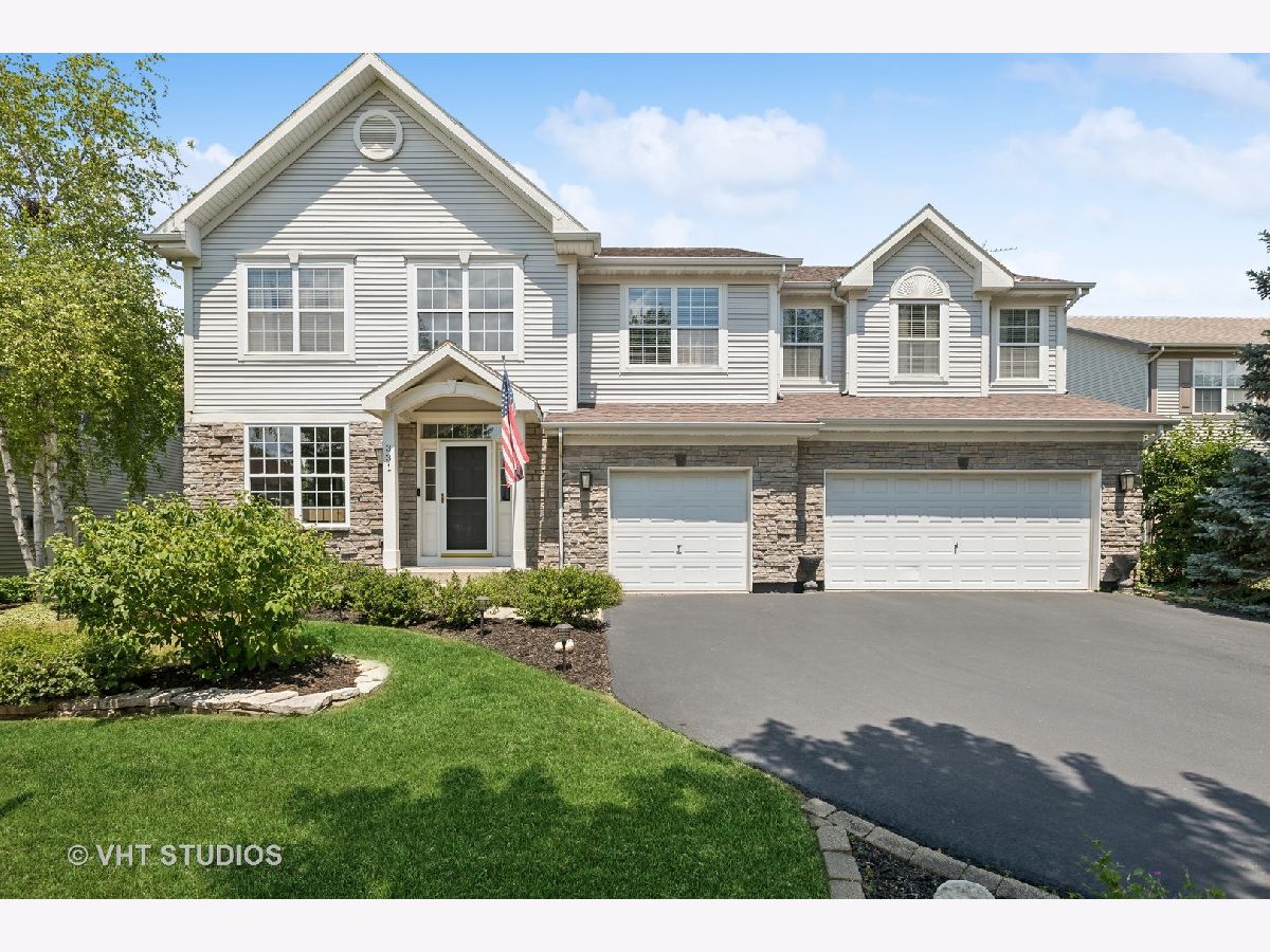Homes & Townhomes Sold Algonquin Lakes Algonquin Illinois, 331 Lake Plumleigh