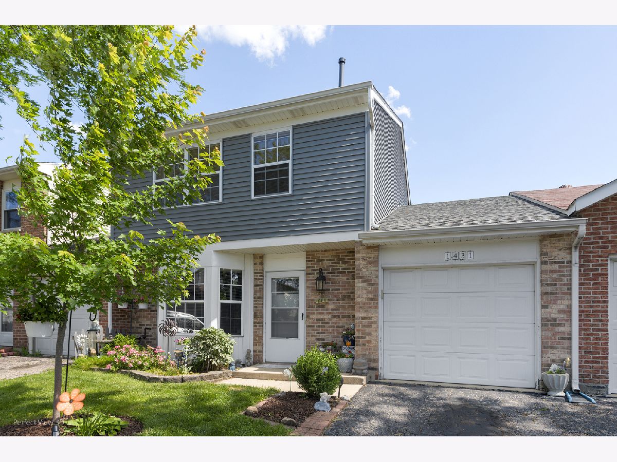 Townhomes & Homes Sold Spring Valley Carol Stream Illinois, 1431 Ash