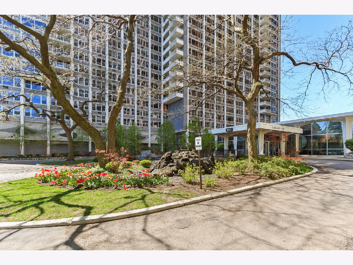 Condominiums Rented Imperial Towers Chicago Illinois, 4250 Marine