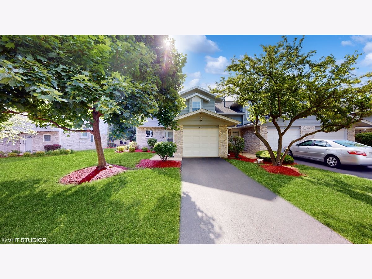 Townhomes Sold Tamarac Addison Illinois, 679 Meadows