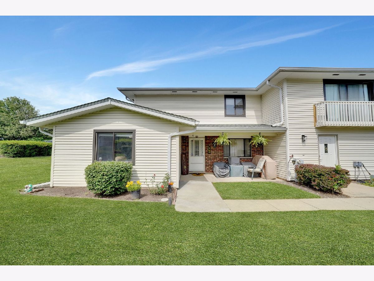 Townhomes & Condos & Homes Sold Fairfield Bloomingdale Illinois, 159 Chatham