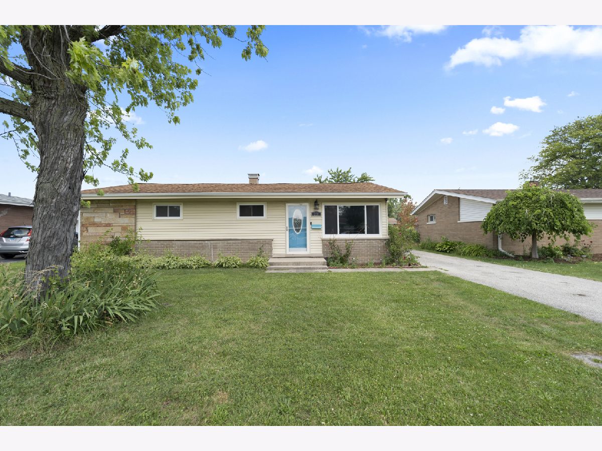 Homes Sold Normandy Manor Addison Illinois, 358 La Porte