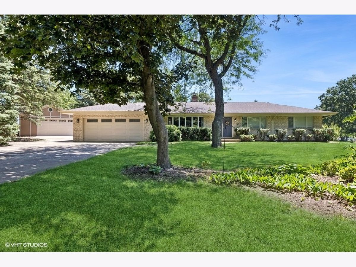 Homes Sold Brookwood Estates Bartlett Illinois, 5N555 Carriage Way